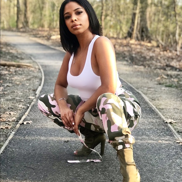 Camo Babe Pants - Picture 2 of 3